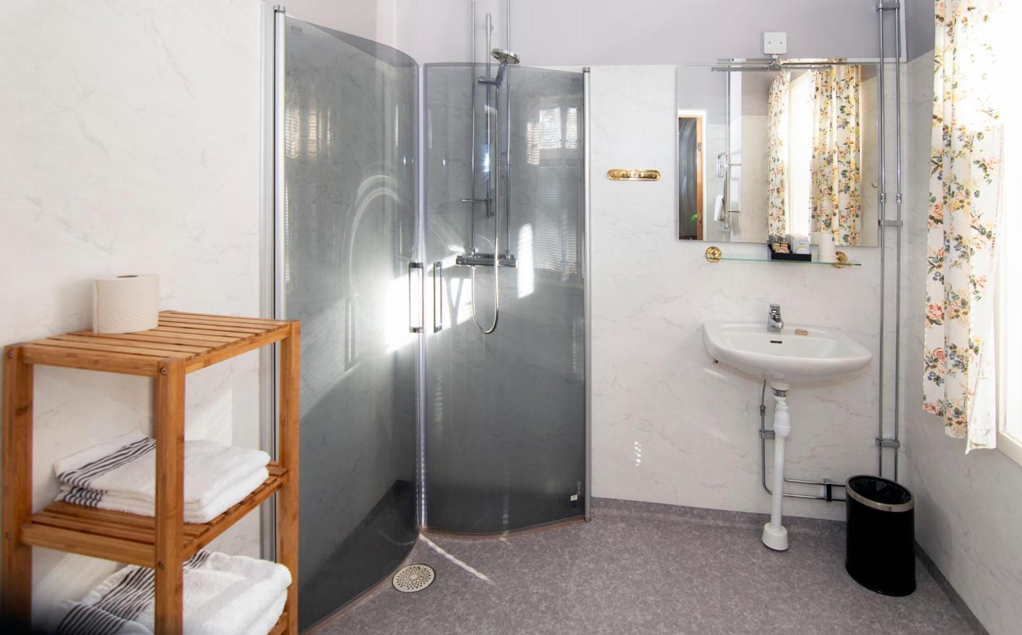 Hotell Krey Karlskoga Exterior photo